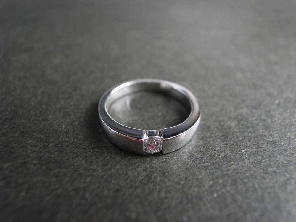 Wedding Ring with 0.15ct Brilliant Cut Diamond in 14K White Gold